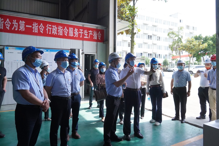 四川省企業(yè)經(jīng)濟(jì)促進(jìn)會(huì)李光明書(shū)記蒞臨藍(lán)海智裝調(diào)研